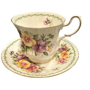 Queens Rosina Bone China Co England Floral Pansy August Tea Cup Saucer Vintage